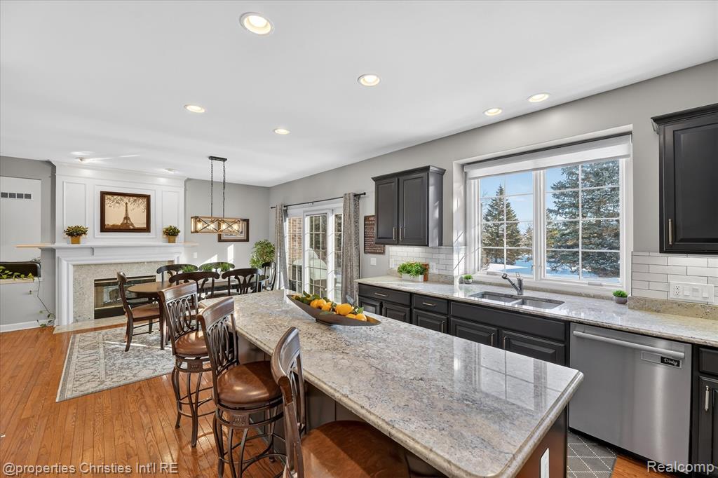 16224 Oak Forest Court W, Northville, MI 48168 — Photo 15