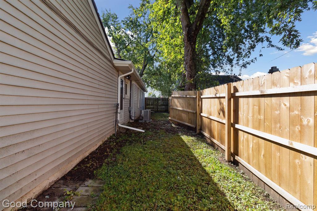 95 CHOPIN Street, Troy, MI 48083 — Photo 31