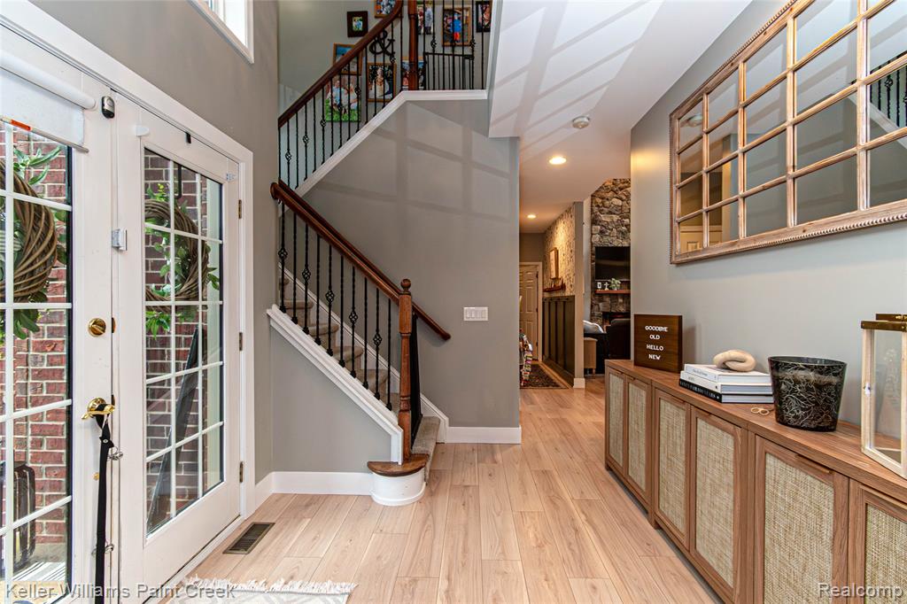 877 Wynstone Circle N, Oakland, MI — Photo 10