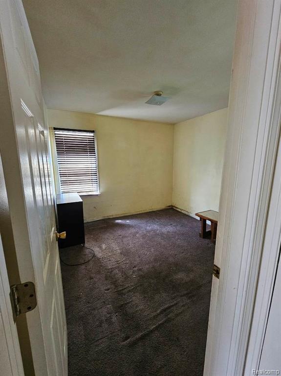 15605 Veronica Avenue, Eastpointe, MI 48021 — Photo 4