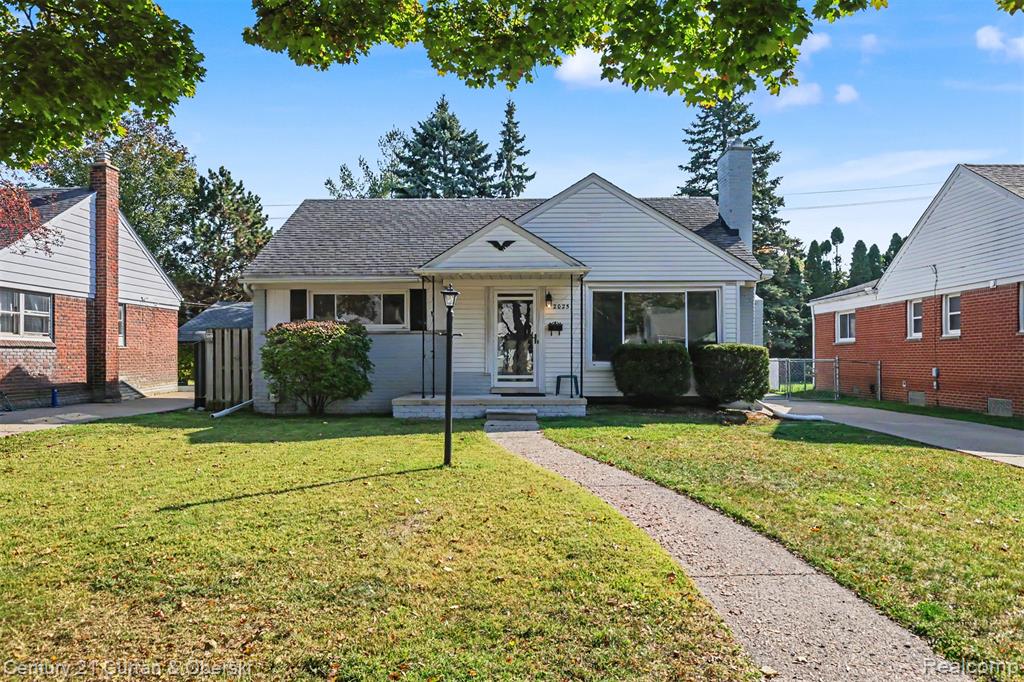 2025 Raymond Avenue, Dearborn, MI 48124