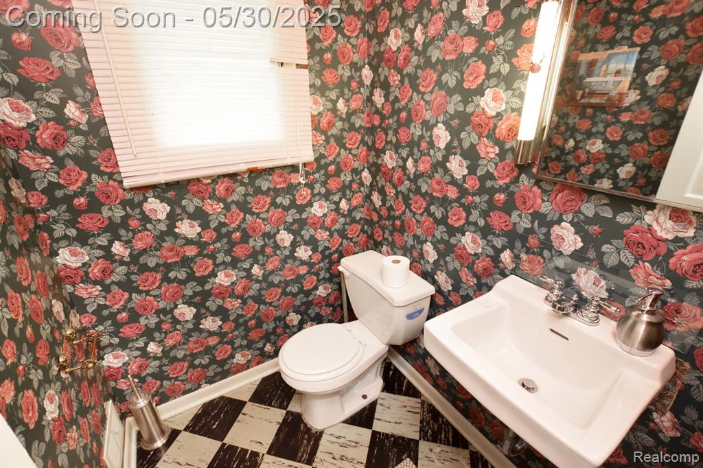 624 MAXINE Street, Flint, MI 48503 — Photo 10