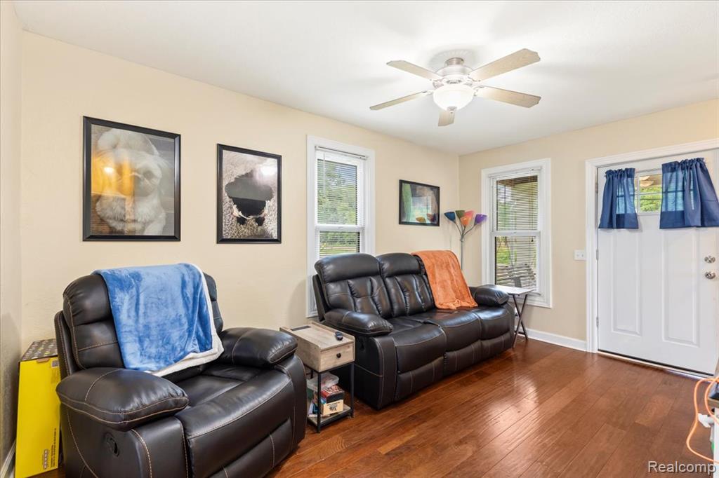 607 W Henry Street, Charlotte, MI 48813 — Photo 10