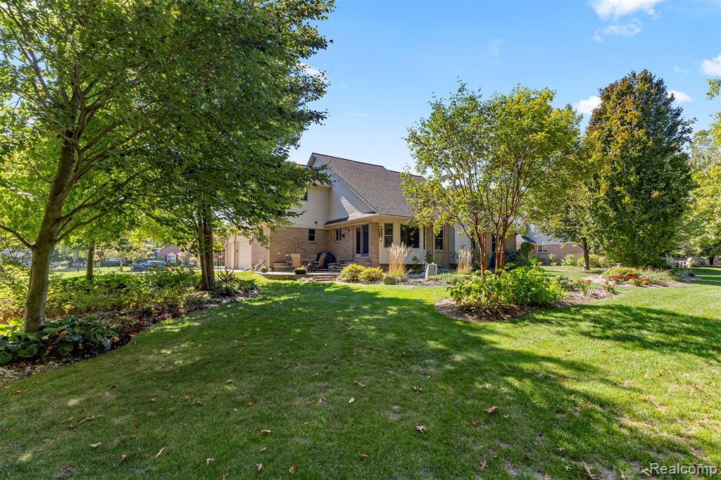 27142 Newberry Boulevard, Brownstown, MI 48134 — Photo 40