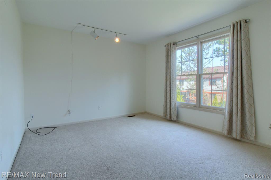 45331 COURTVIEW Trail, Novi, MI — Photo 24