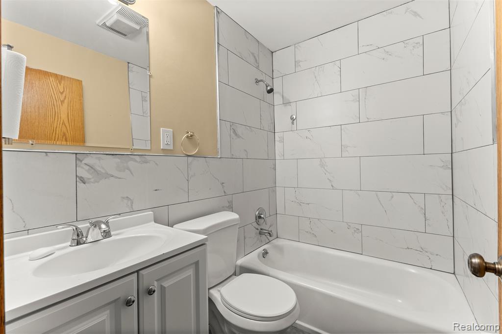 4903 Bedford Street, Dearborn Heights, MI 48125 — Photo 14