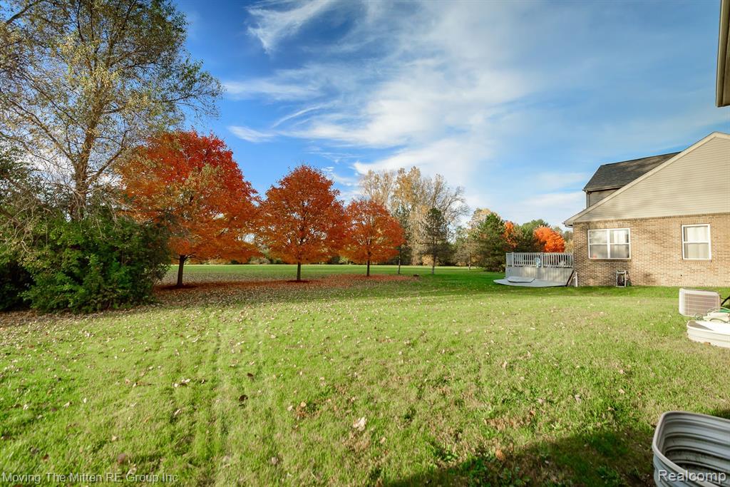 42990 N CUMBERLAND Drive, Van Buren, MI 48111 — Photo 38