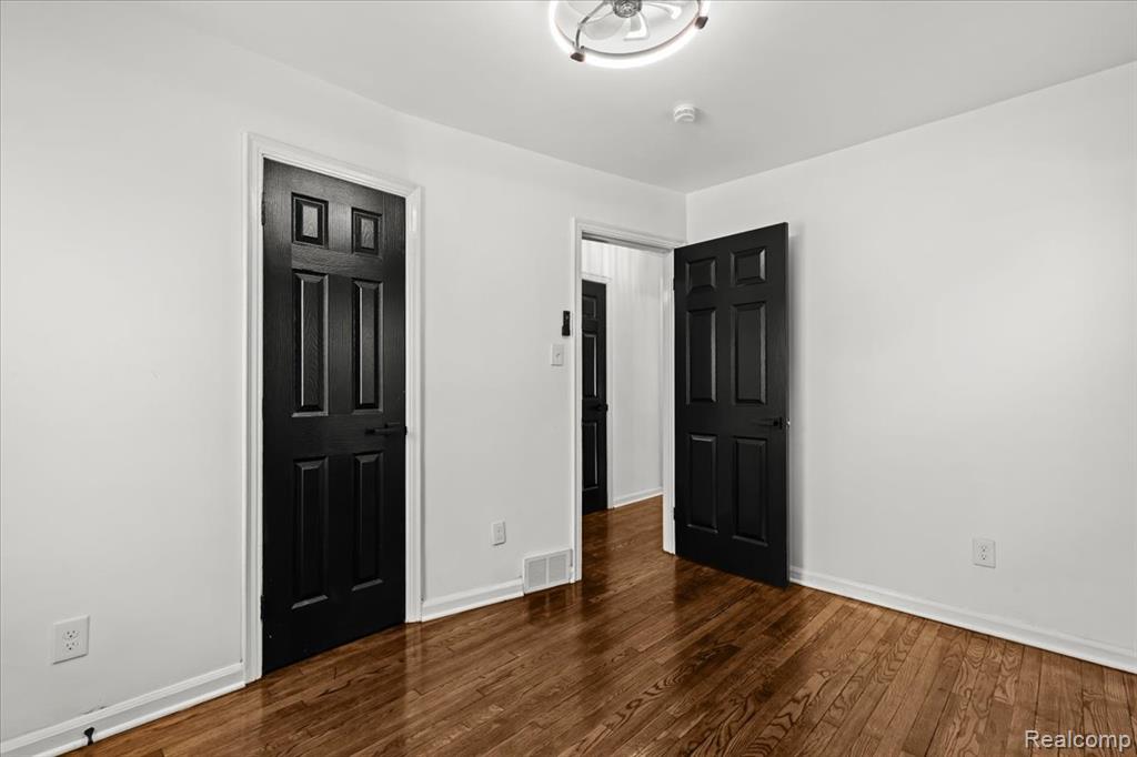 16866 Harlow, Detroit, MI 48235 — Photo 13