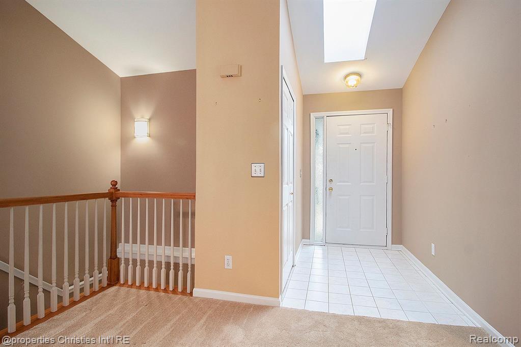 7487 GREEN MEADOW Lane, Canton, MI 48187 — Photo 25