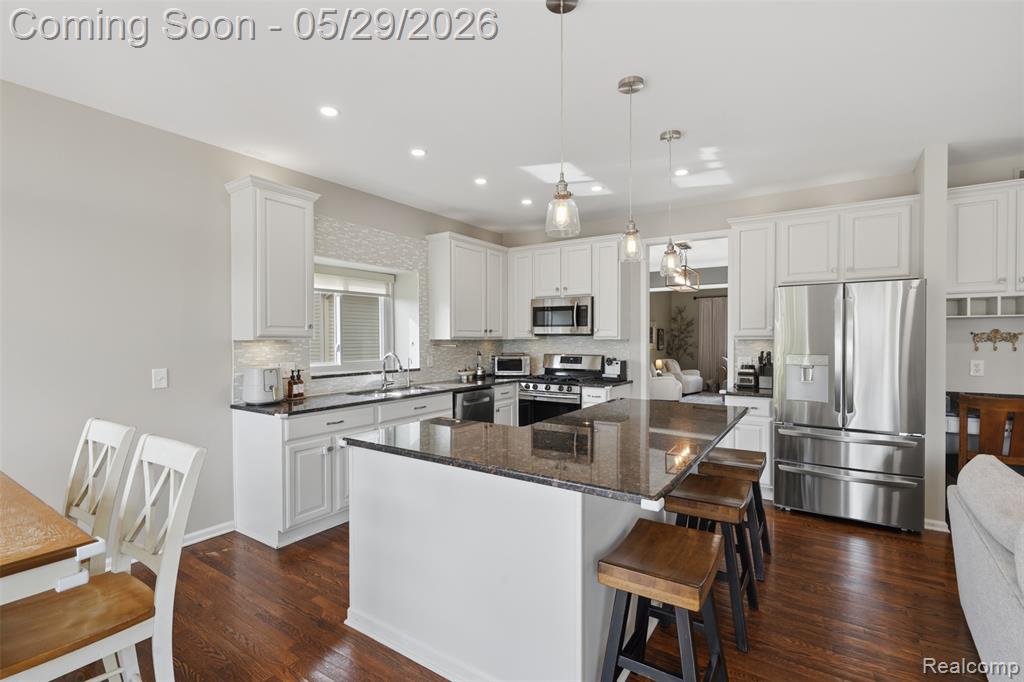 735 Kentbrook Drive, Commerce Twp, MI 48382 — Photo 12