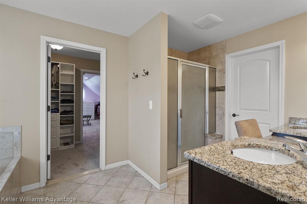 24670 BROMPTON Way, South Lyon, MI 48178 — Photo 40