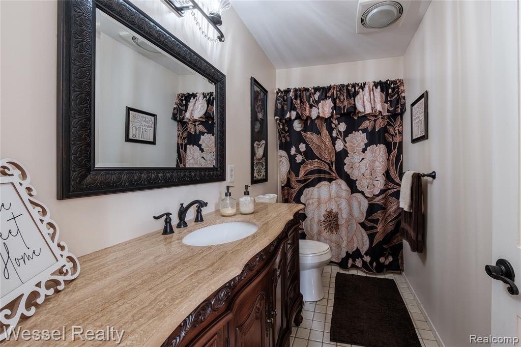 61615 CETNOR Court, Washington, MI — Photo 38