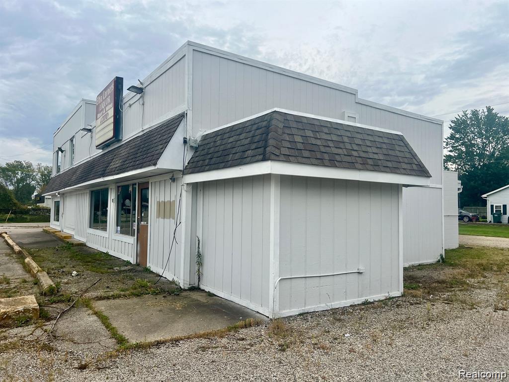 5505 Davison Road, Lapeer, MI 48446 — Photo 9
