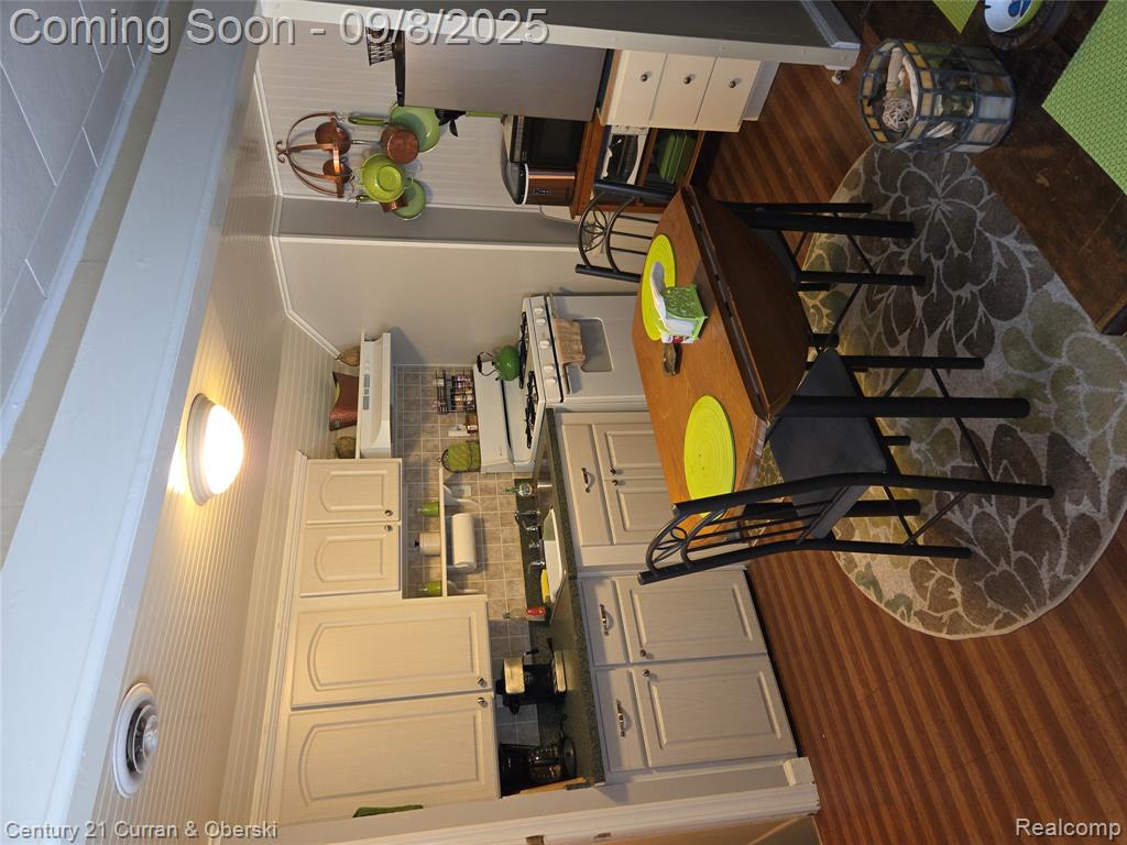 4137 Huron Street, Dearborn Heights, MI 48125 — Photo 9