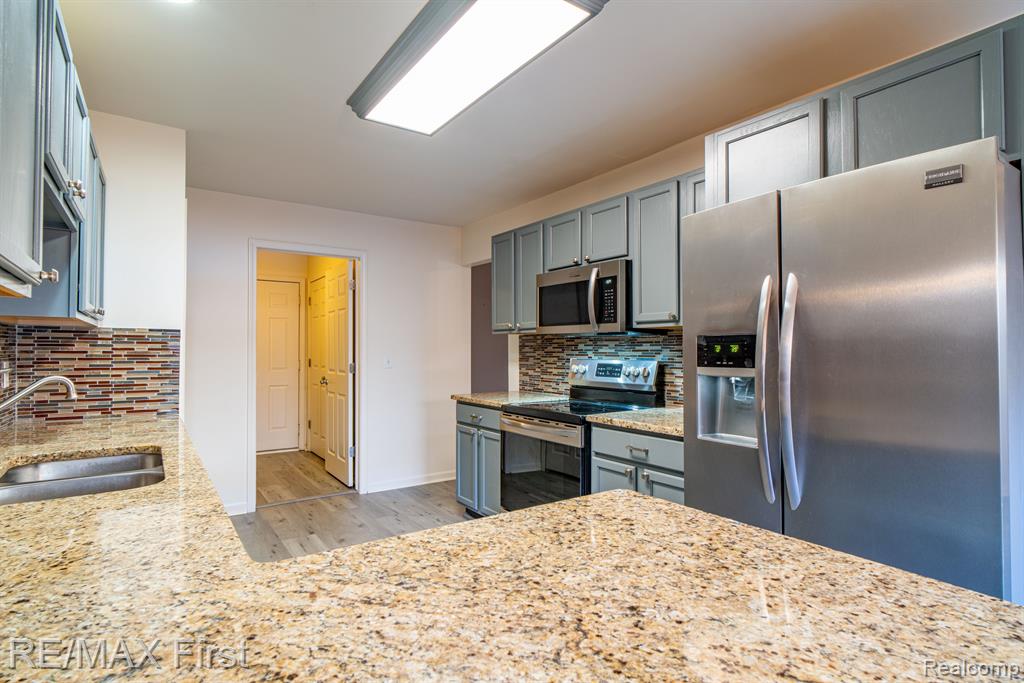 4158 RICHFIELD Drive, Sterling Heights, MI 48314 — Photo 18