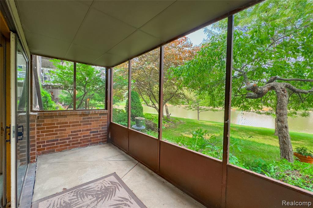 9830 Hawthorne Glen Drive, Grosse Ile, MI 48138 — Photo 44
