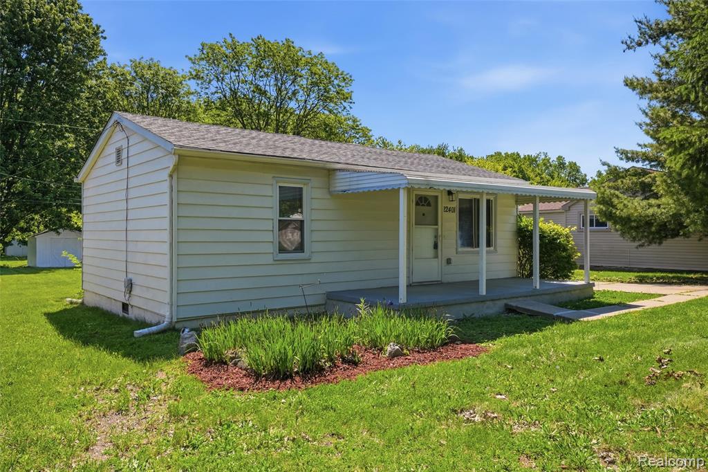 22401 Monterey Drive, Woodhaven, MI 48183 — Photo 5