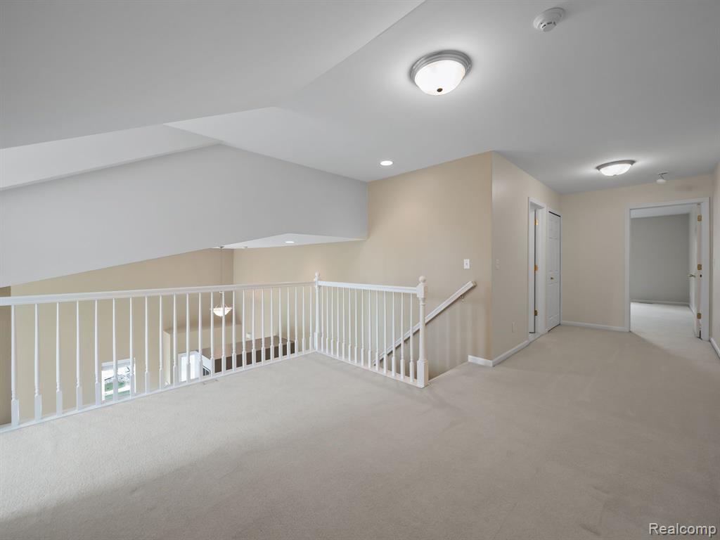 694 W BLUFF, Rochester Hills, MI 48307 — Photo 26