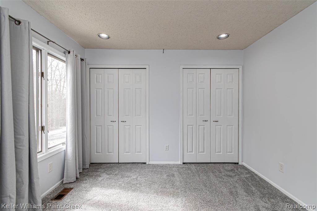 5700 Point Of The Woods Drive, West Bloomfield, MI 48324 — Photo 45