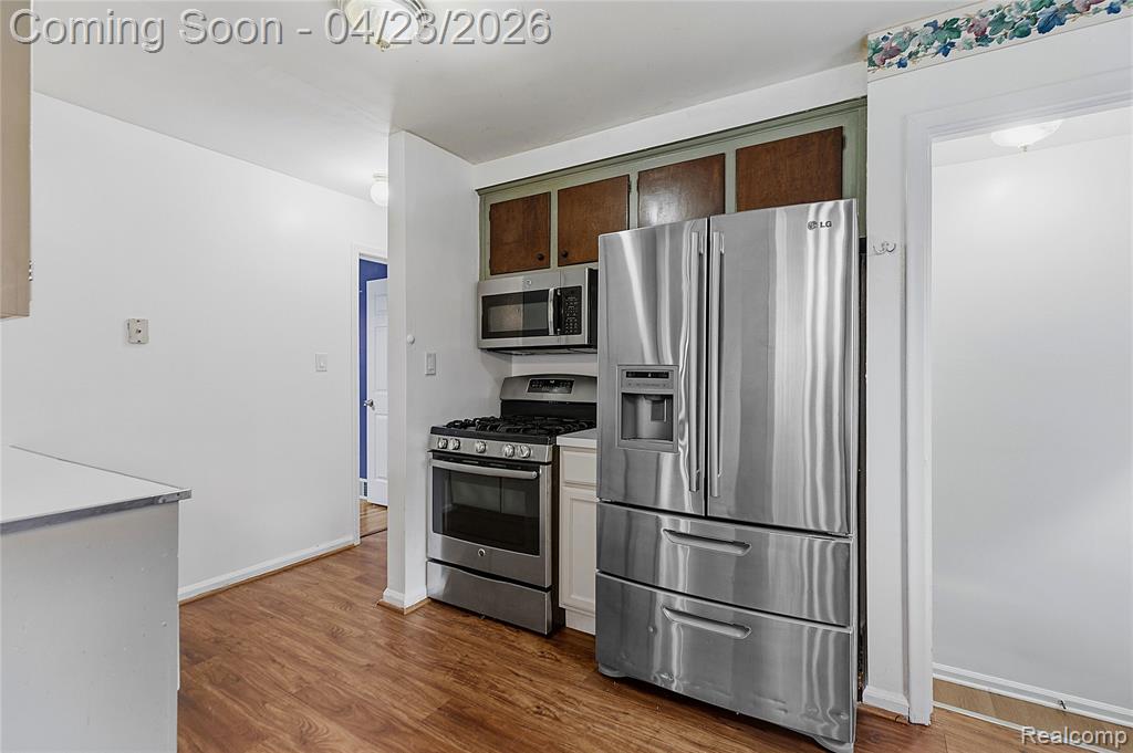 9538 Hazelton, Redford, MI 48239 — Photo 8