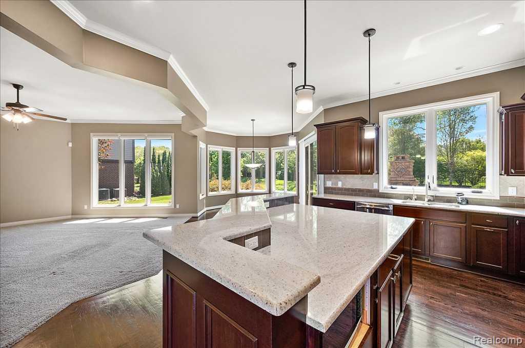 2885 Ambleside Court, Rochester, MI 48306 — Photo 19