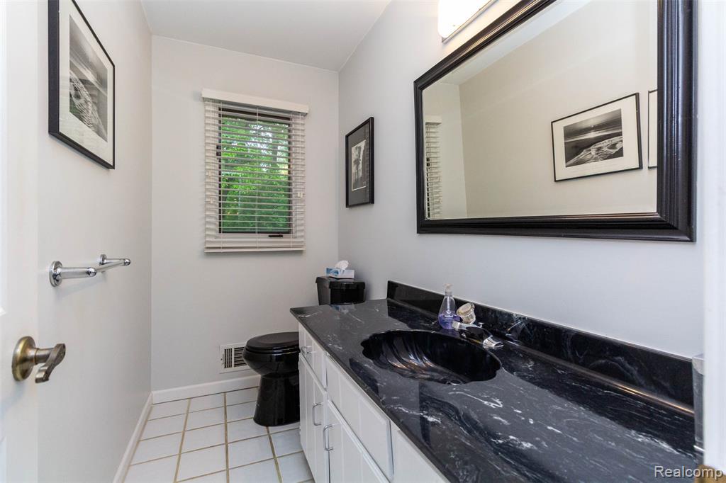5423 HAUSER Way, West Bloomfield, MI 48323 — Photo 44