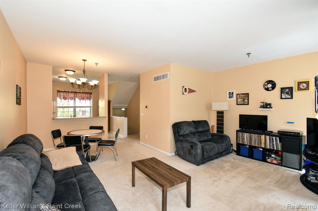25467 SAINT JAMES, Southfield, MI 48075 — Photo 7