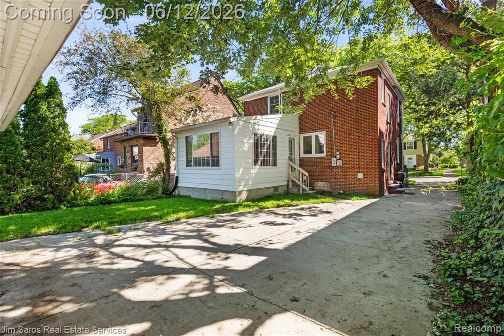 451 Moran Road, Grosse Pointe, MI 48236 — Photo 29
