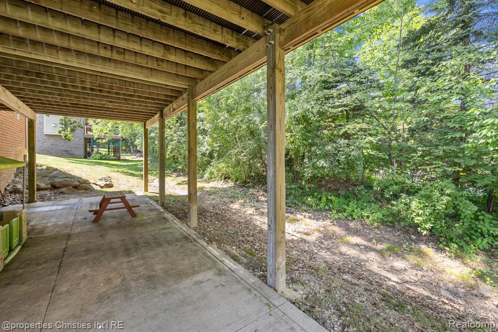 578 Red Bank Drive, White Lake, MI — Photo 38