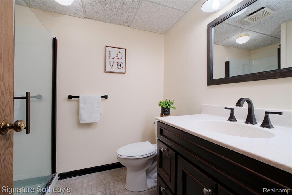12336 Nantucket Drive, 3, South Lyon, MI 48178 — Photo 30