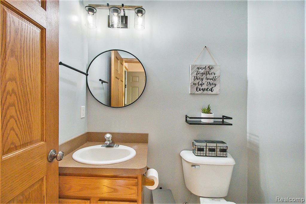 7296 RUSTIC WAY Drive, Fowlerville, MI 48836 — Photo 13