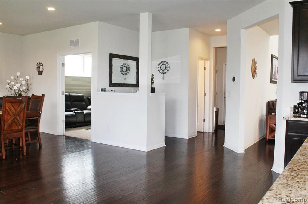 860 Backshore Drive, Canton, MI 48187 — Photo 33