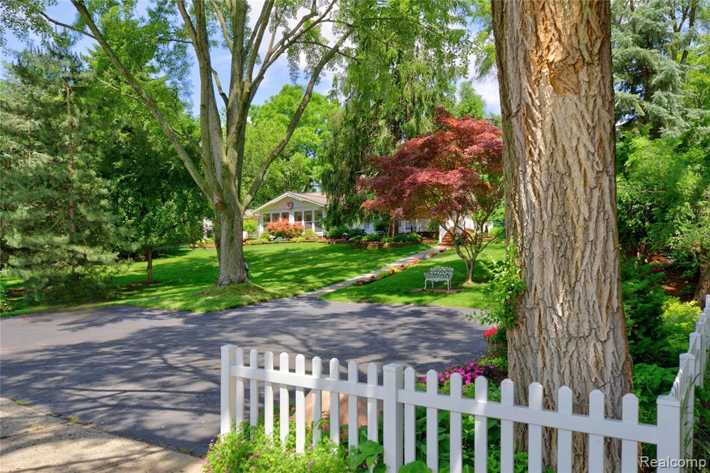 75 W Burdick Street, Oxford, MI 48371 — Photo 36