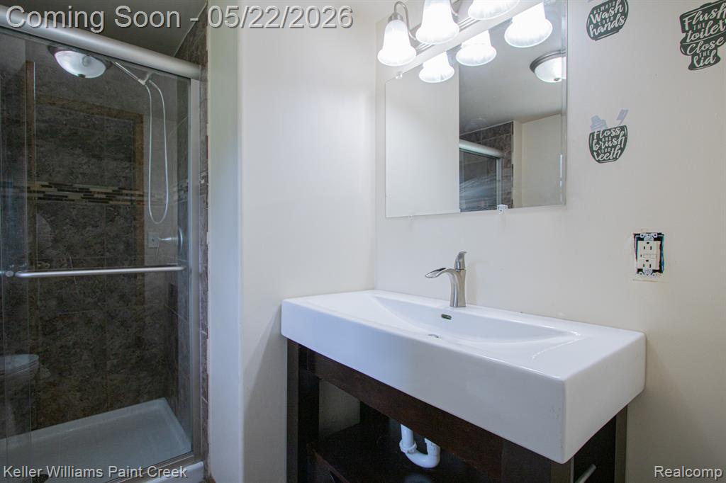 2189 Michigan Road, Port Huron, MI 48060 — Photo 19