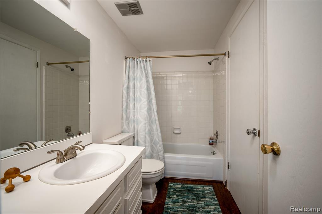 42174 Roscommon Street, Northville, MI 48167 — Photo 20