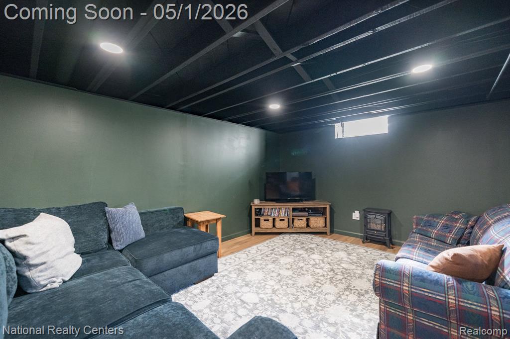 8341 Shari Drive, Westland, MI — Photo 23