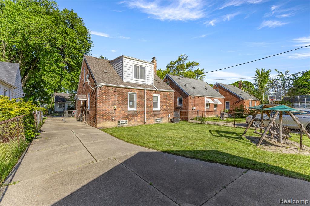 7800 Brace Street, Detroit, MI 48228 — Photo 36