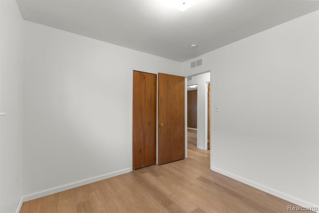 4921 GERTRUDE Street, Dearborn Heights, MI 48125 — Photo 18