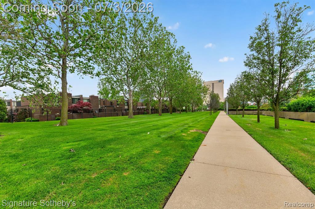 1300 E Lafayette Street, 912, Detroit, MI 48207 — Photo 39