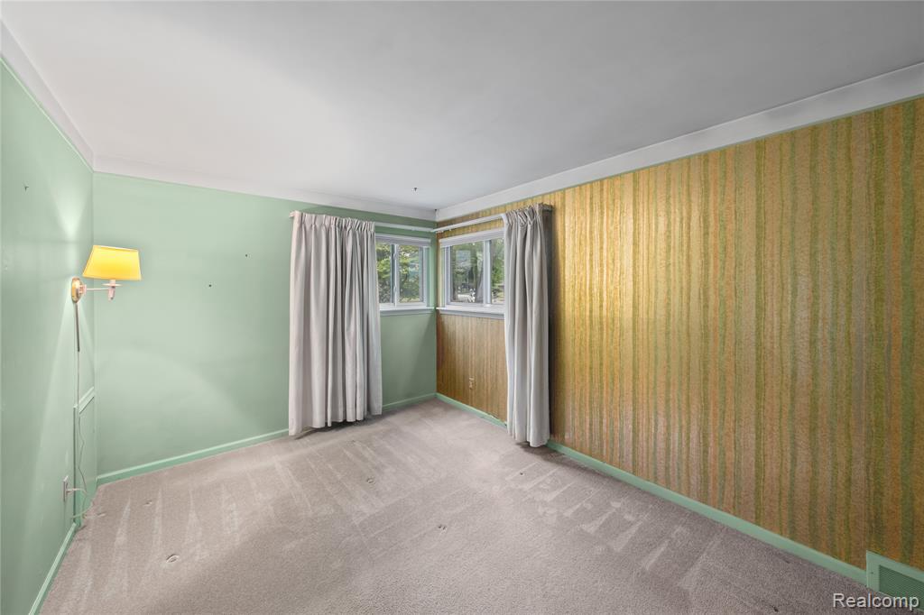 26916 Rouge River Drive, Dearborn Heights, MI 48127 — Photo 14