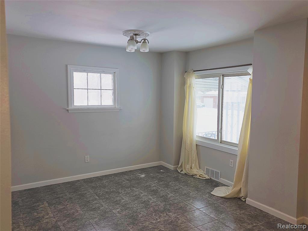 759 E Maxlow Avenue, Hazel Park, MI 48030 — Photo 8