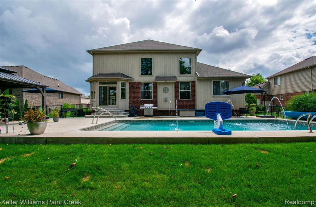 51405 CAROLINE Drive, Chesterfield, MI 48047 — Photo 5