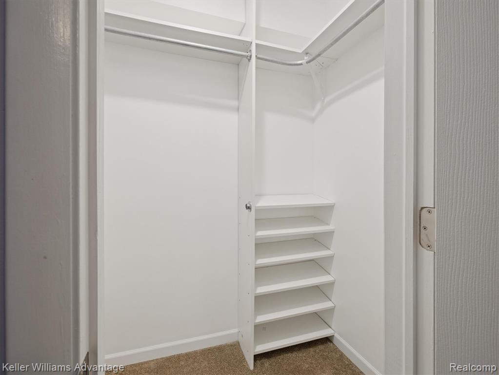 6008 Burroughs Avenue, Sterling Heights, MI 48314 — Photo 15