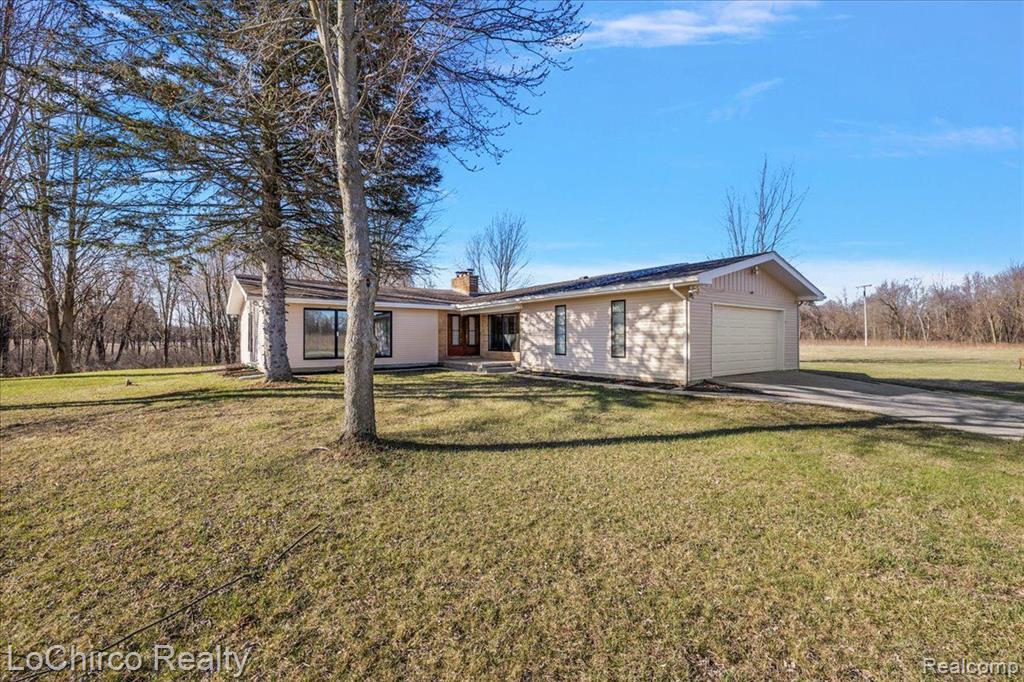 8603 N OWOSSO Road, Fowlerville, MI 48836