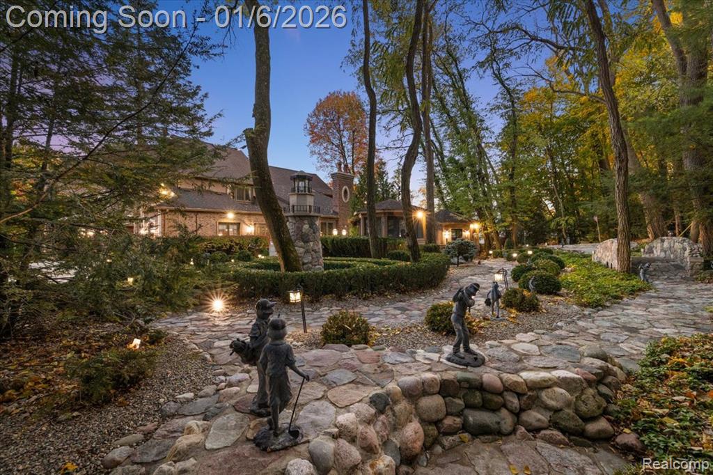 7310 Sandy Creek Lane, Bloomfield Hills, MI 48301 — Photo 71