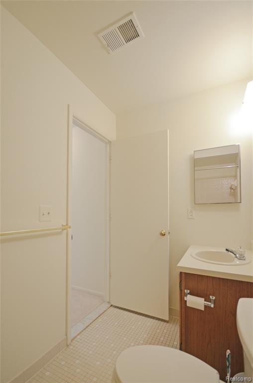 43298 Mound Road, 40, Sterling Heights, MI 48314 — Photo 6