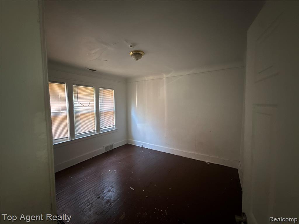 19479 Spencer Street, Detroit, MI 48234 — Photo 7