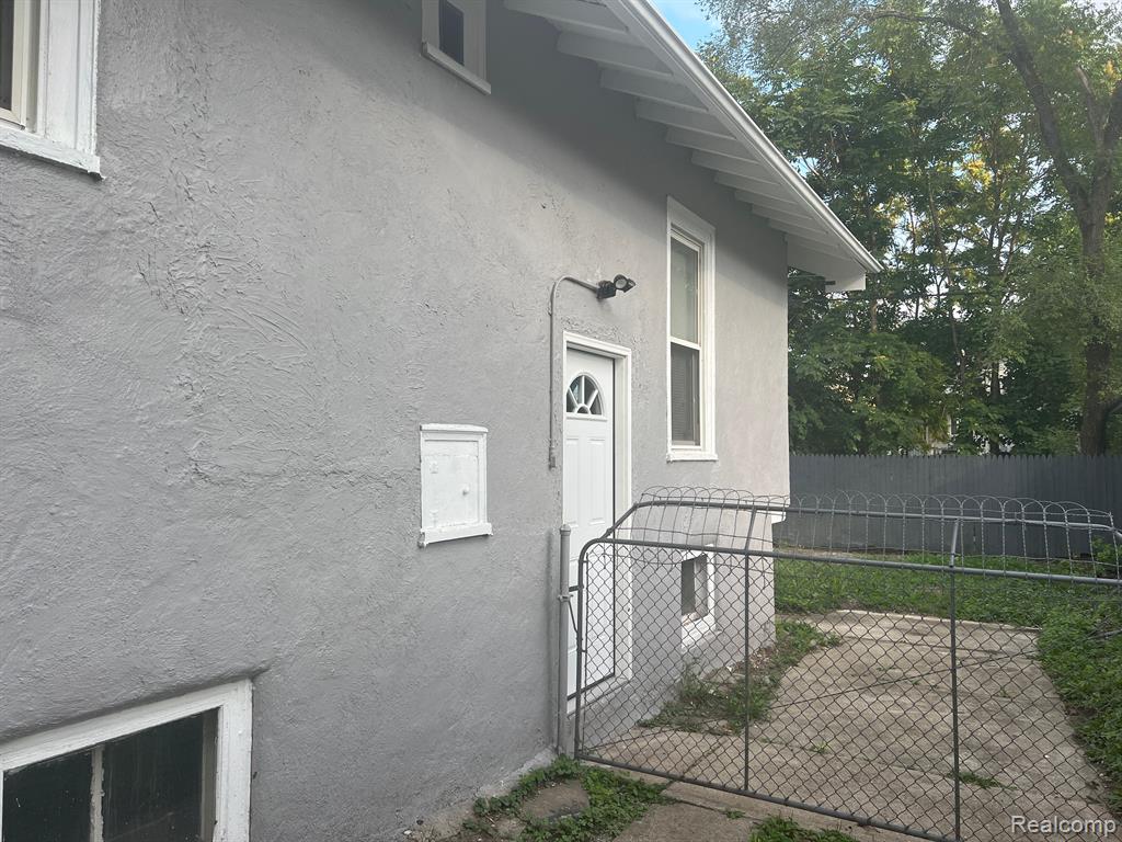 239 EASON Street, Highland Park, MI 48203 — Photo 15