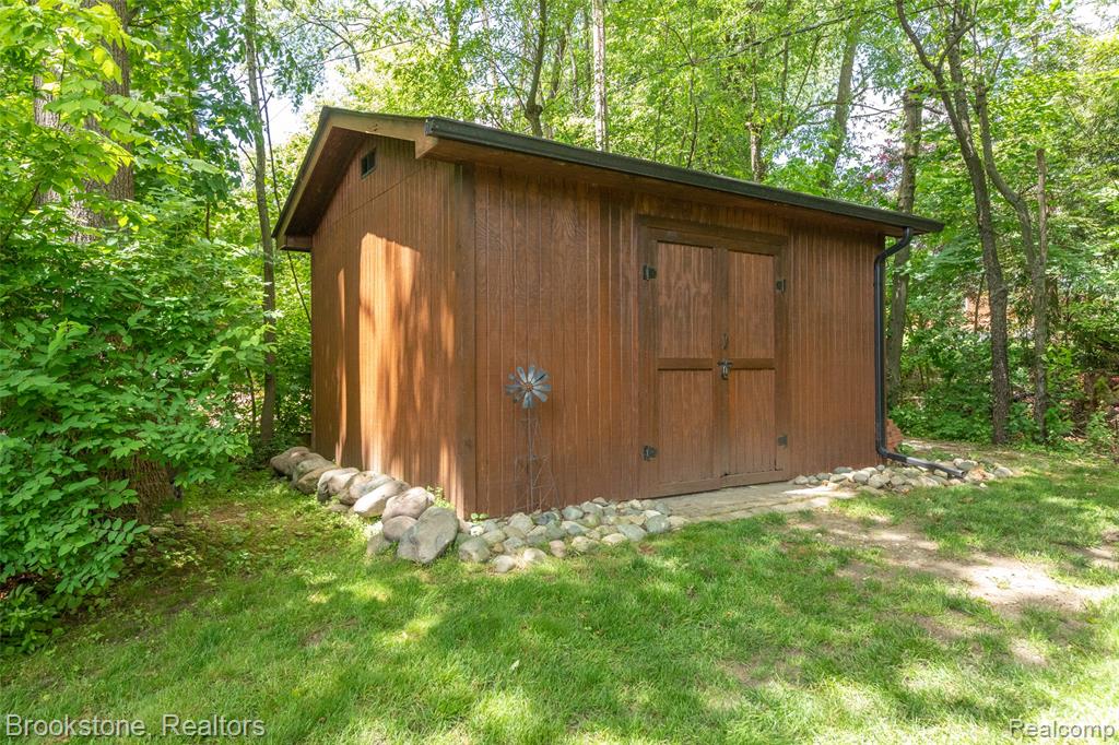 5944 WATERFORD HILL, Clarkston, MI — Photo 14