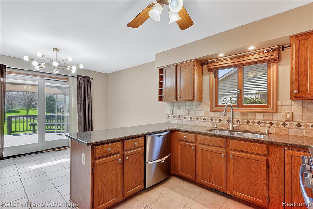 40051 Finley Drive, Canton, MI 48188 — Photo 12